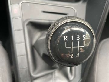 Car image 36