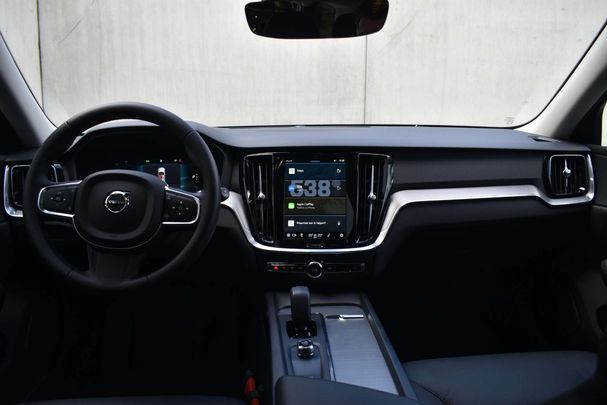 Volvo V60 B3 Essential 120 kW image number 47