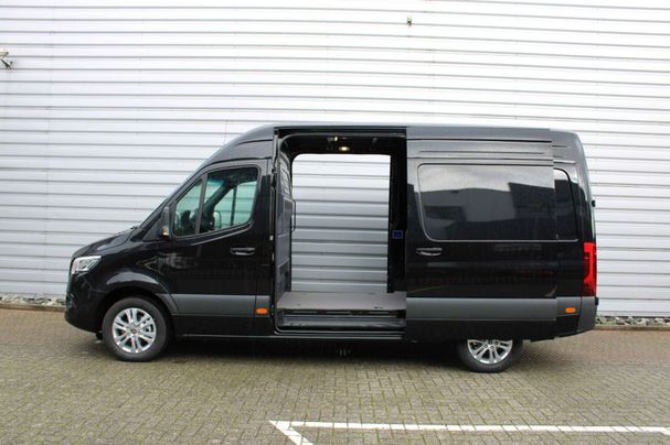 Mercedes-Benz Sprinter 319 RWD 140 kW image number 23