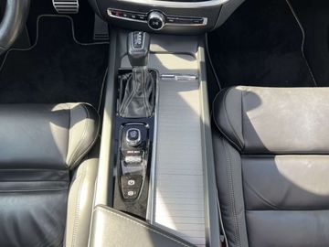 Car image 37