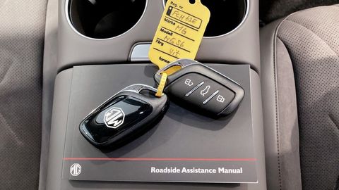 Car image 25