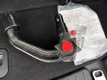 Car image 26