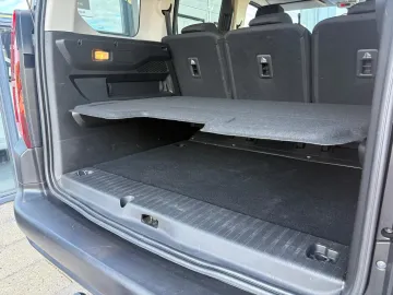 Car image 31