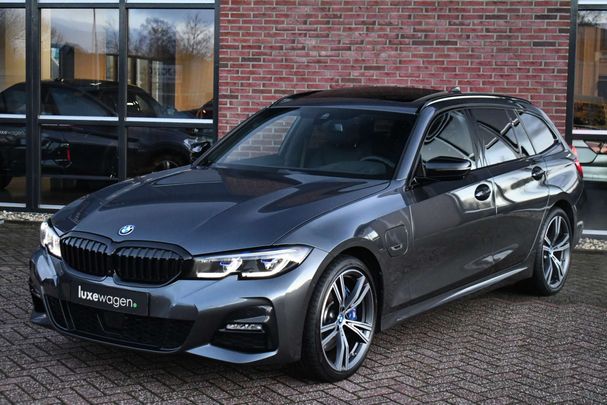 BMW 330 e Touring M Sport 215 kW image number 31