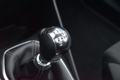 Car image 33