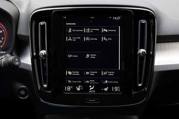 Volvo XC40 B4 Momentum 145 kW image number 27