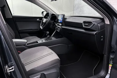 Car image 31