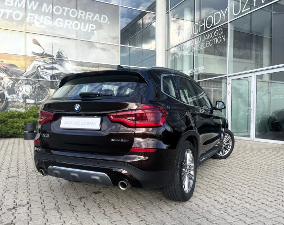 BMW X3 xDrive20i Luxury Line 135 kW image number 3