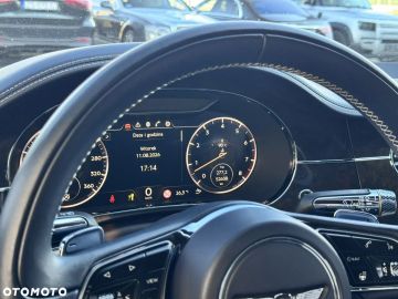 Car image 40
