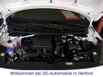 Car image 30