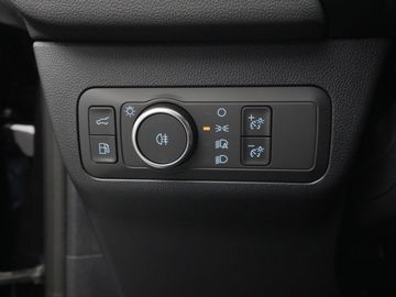 Car image 38