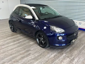 Car image 3
