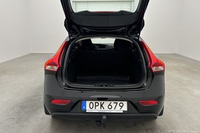 Car image 24