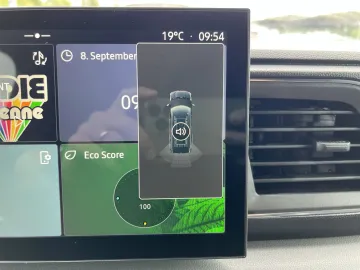 Car image 33