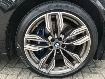 Car image 33