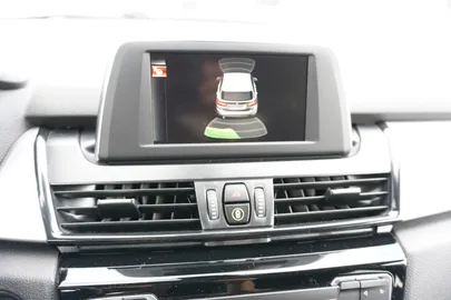 Car image 32