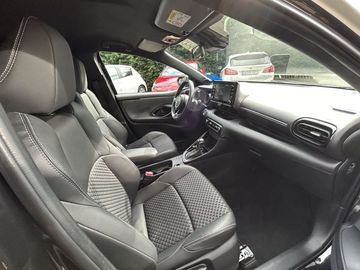 Car image 6