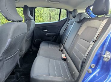 Car image 31