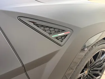 Car image 40