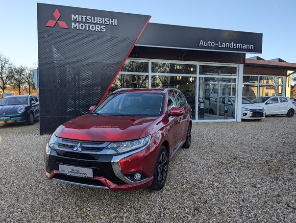 Mitsubishi Outlander 2.0 Plug-In Hybrid Plus 4WD 120 kW image number 3