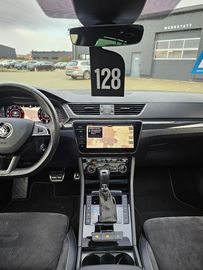 Car image 39