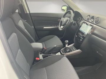 Car image 14