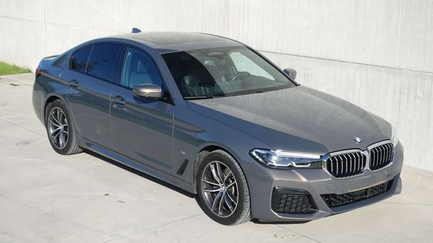 BMW 520i 135 kW image number 2