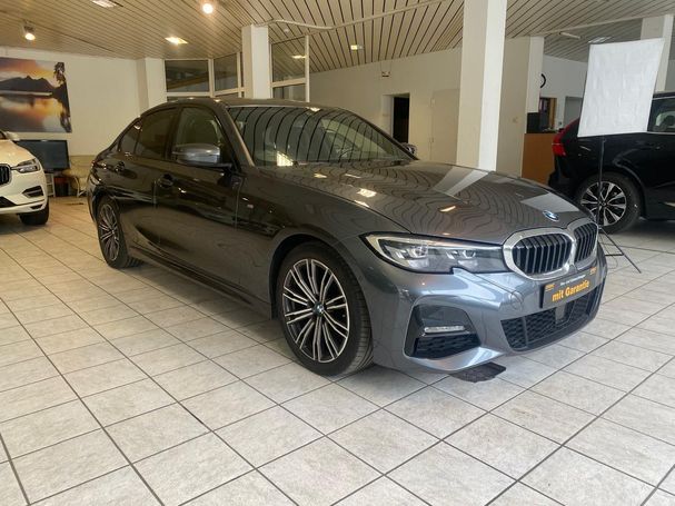 BMW 320i M Sport 135 kW image number 2