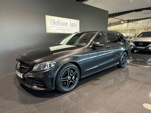 Mercedes-Benz C 300 e T AMG 235 kW image number 1