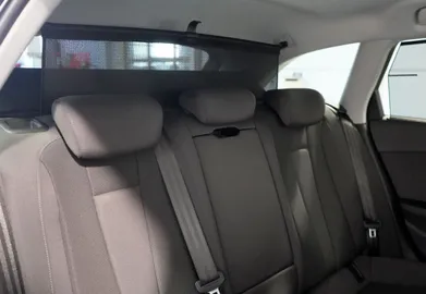 Car image 27