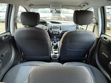 Car image 15