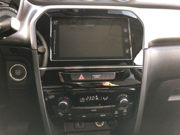 Car image 10