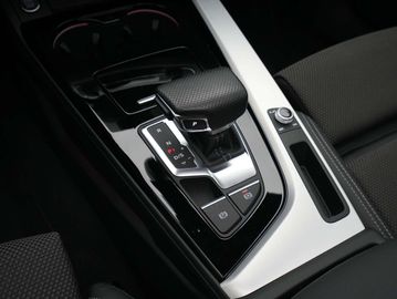 Car image 33