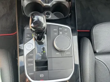 Car image 36
