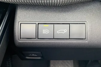 Car image 33