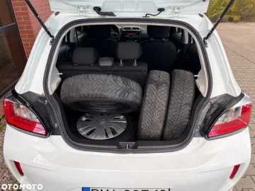 Car image 23
