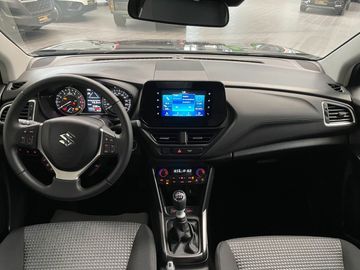 Car image 12