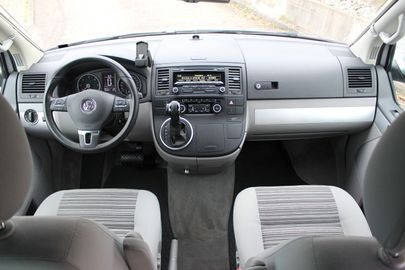 Car image 24