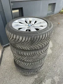 Car image 35