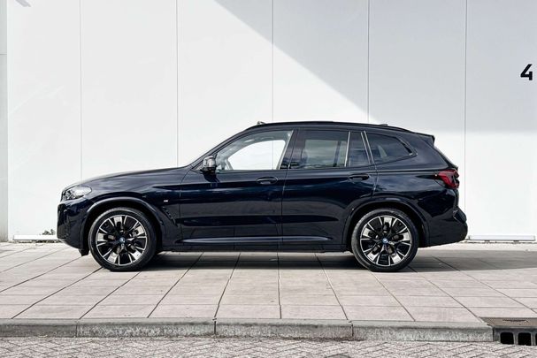 BMW iX3 M Sport 210 kW image number 3