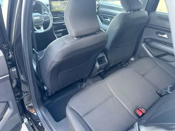 Car image 40