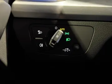 Car image 39