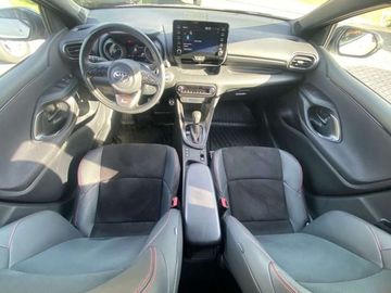 Car image 11