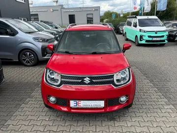 Car image 3