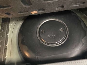 Car image 36