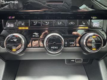 Car image 37