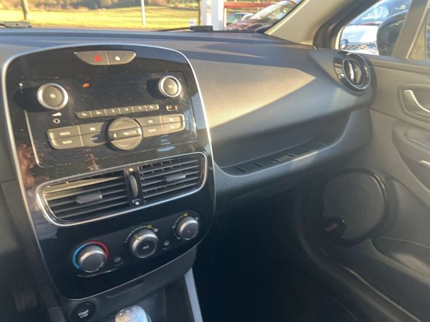 Renault Clio 1.2 16V 75 54 kW image number 9