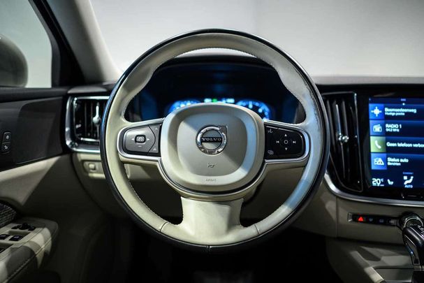 Volvo V60 D3 Momentum 110 kW image number 25