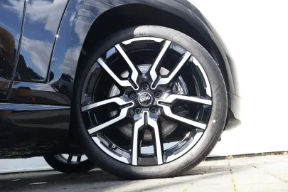 Car image 39