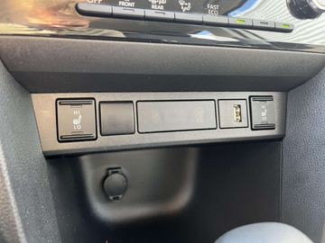 Car image 31